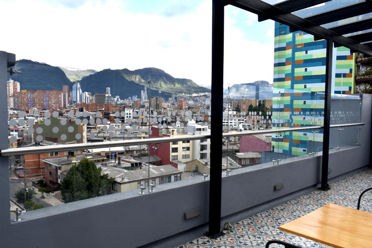 Em Hotel Corferias Embajada Americana Bogota Buitenkant foto